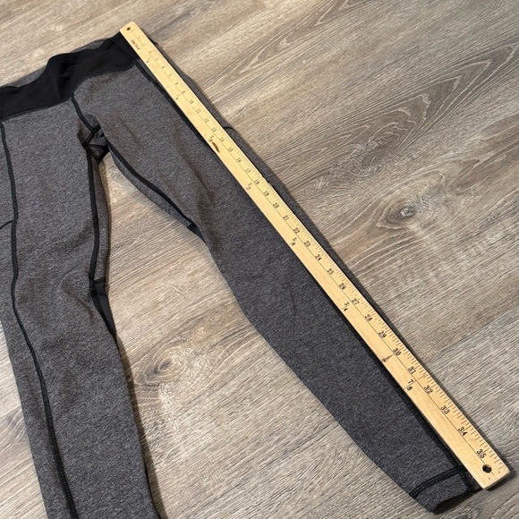 Lululemon Speed Tight V Heathered Black / Deep Coal - Picture 10 of 12